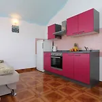 In - Insel Krk 13586 아파트 실로
