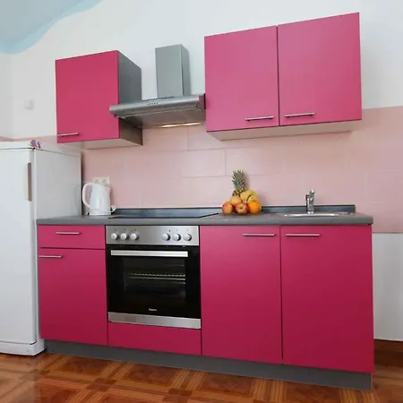 Apartment In Silo/insel Krk 13586